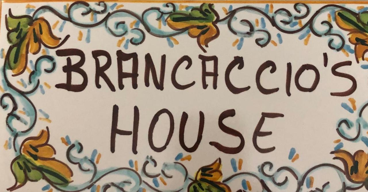 Brancaccio'S House Hotel เนเปิลส์ ภายนอก รูปภาพ